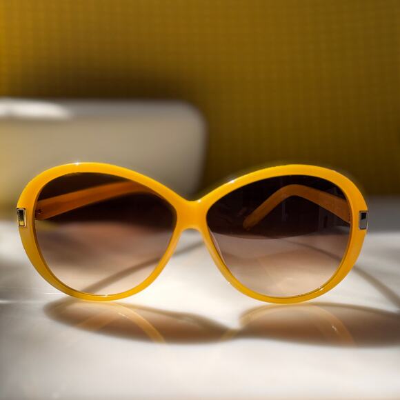 Chloe Accessories - Chloé CE605S 799 Sunglasses|Oversized Round Yellow Brown Gradient Italy NWOT